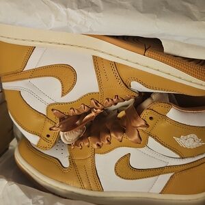 Air Jordan 1 Retro High OG Praline Women's